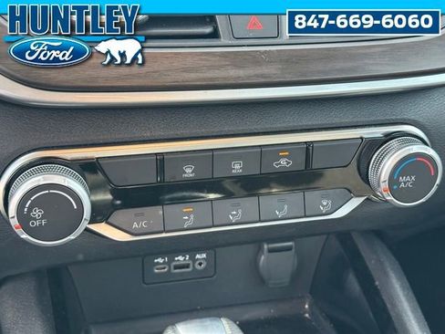 Used 2024 Nissan Altima 2.5 SV AWD/4WD image 16