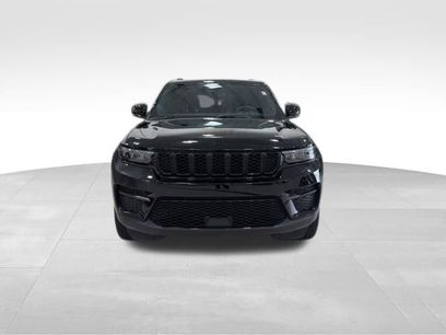 Used 2024 Jeep Grand Cherokee Altitude