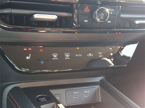 New 2026 Nissan Kicks SR w/ Cold Weather Package image 42