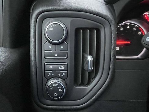 Certified 2024 Chevrolet Silverado 2500 Custom w/ Custom Value Package image 23