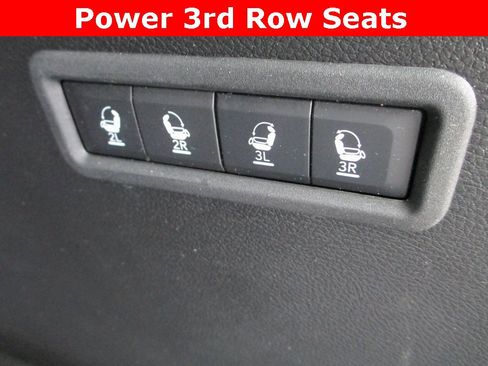 Used 2024 Jeep Wagoneer Series II image 24