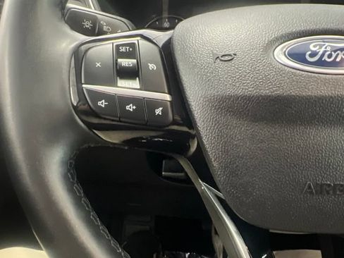 Used 2022 Ford Escape SE w/ Cold Weather Package FWD image 21
