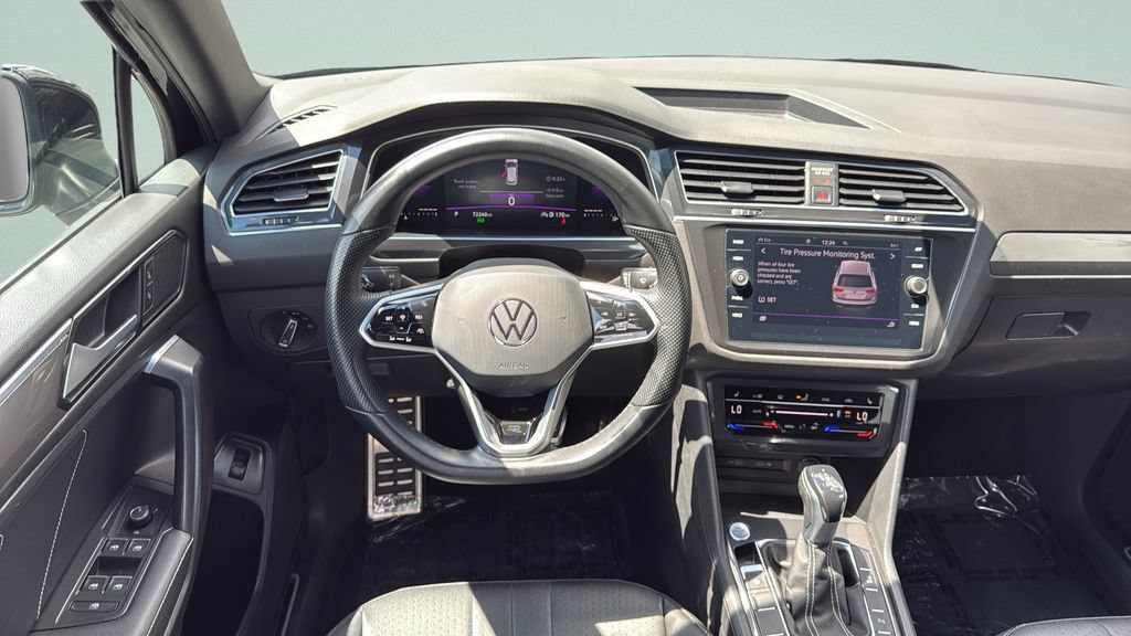 Used 2022 Volkswagen Tiguan SE R-Line AWD/4WD image 12