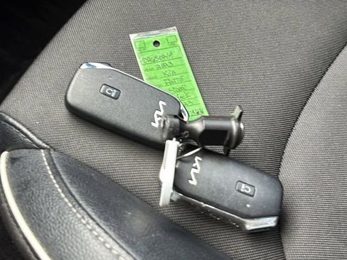 Used 2023 Kia Forte GT-Line image 42