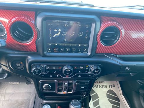 Used 2023 Jeep Gladiator Sport AWD/4WD image 11