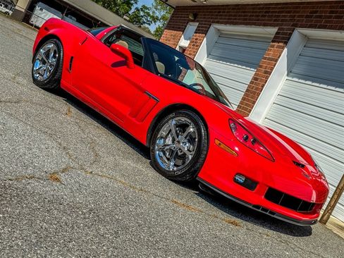 Used 2010 Chevrolet Corvette Grand Sport w/ Preferred Equipment Group image 32