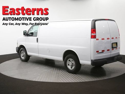 Used 2021 Chevrolet Express 2500 RWD image 58