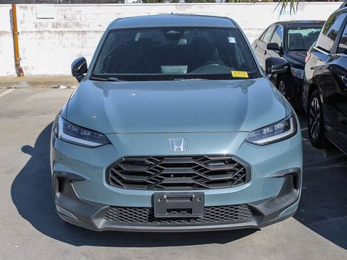 Used 2023 Honda HR-V Sport image 2