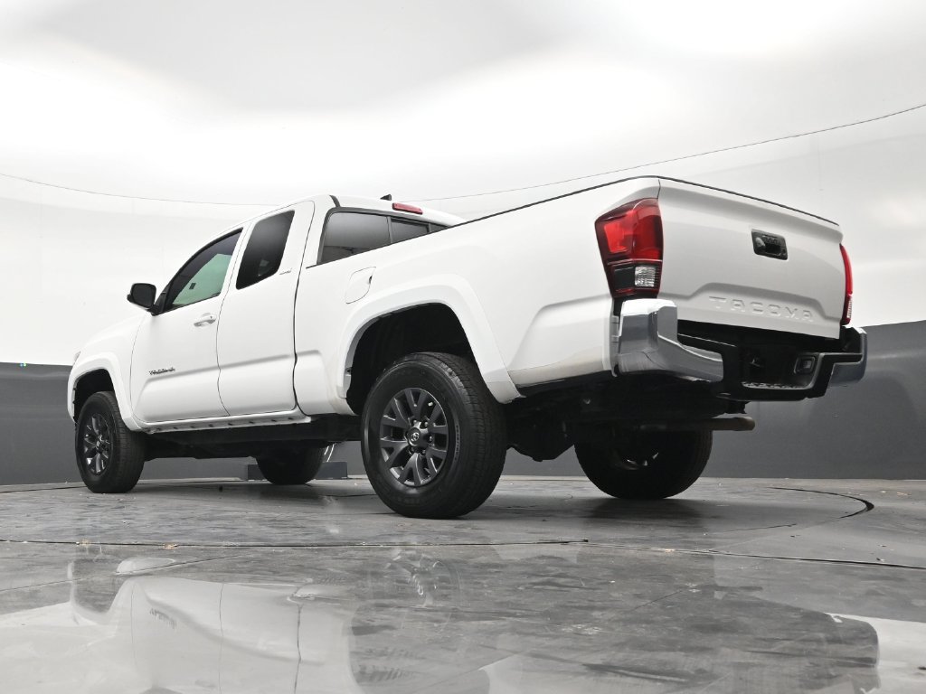 Used 2023 Toyota Tacoma SR5 w/ SR5 Appearance Package RWD image 22