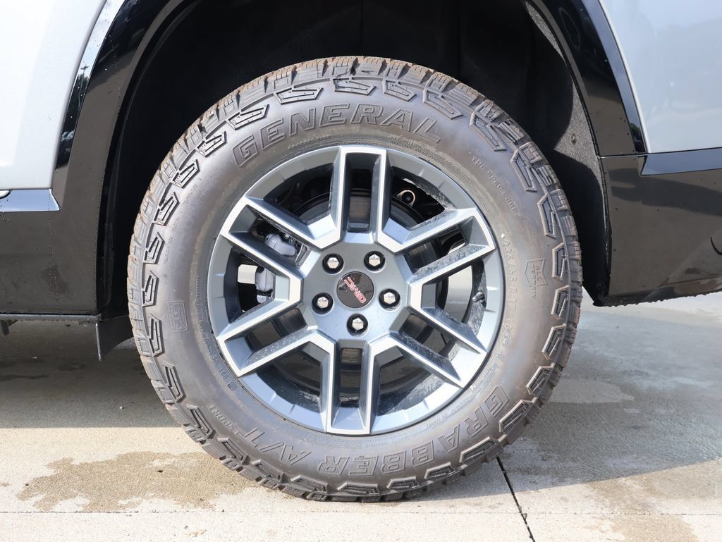 New 2027 GMC Terrain AT4 w/ Convenience Package III AWD/4WD image 40