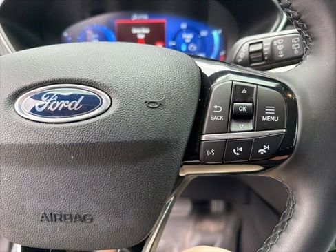 Used 2021 Ford Escape Titanium AWD/4WD image 22