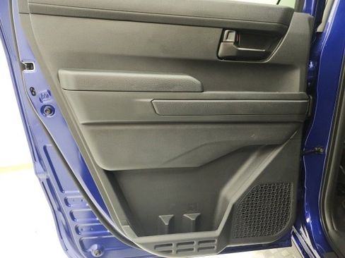 Certified 2025 Toyota Tacoma SR5 image 9