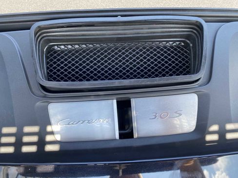 Used 2017 Porsche 911 Carrera 4S image 33