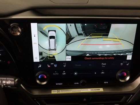 New 2026 Lexus TX 350 AWD image 18