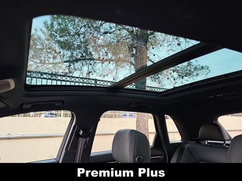 Used 2023 Audi Q3 2.0T Premium Plus w/ Premium Plus Package AWD/4WD image 29