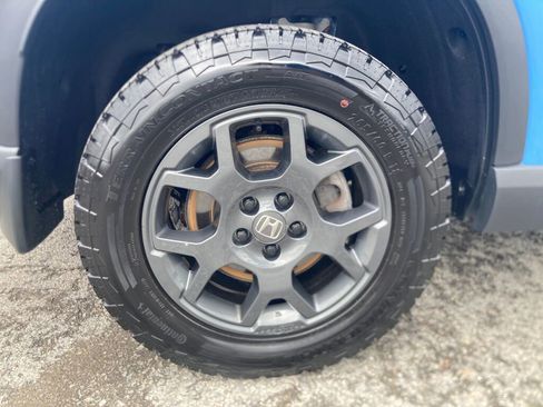Used 2025 Honda Pilot TrailSport image 10