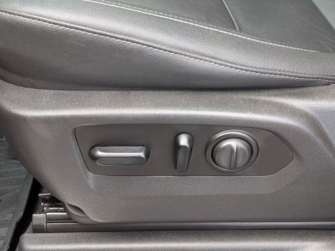 Used 2021 Chevrolet Silverado 1500 LT Trail Boss w/ Convenience Package II image 17