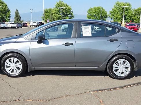 Used 2025 Nissan Versa S w/ Trunk Package FWD image 5