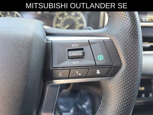 Used 2024 Mitsubishi Outlander SE Black Edition FWD image 32