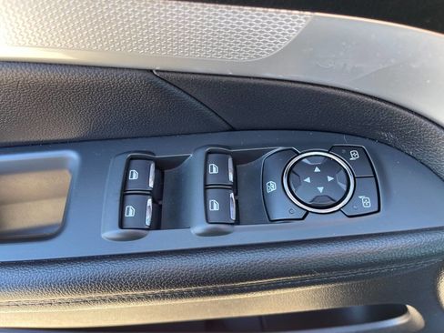 Used 2017 Ford Explorer XLT w/ Equipment Group 202A image 17