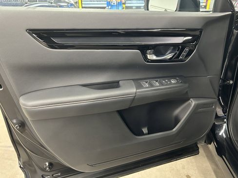 Used 2025 Honda CR-V Sport Touring image 19