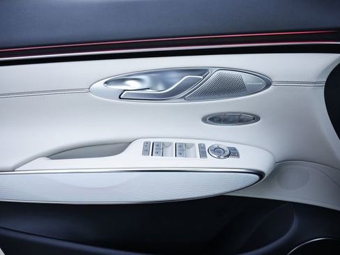 New 2026 Genesis GV70 2.5T Advanced image 14