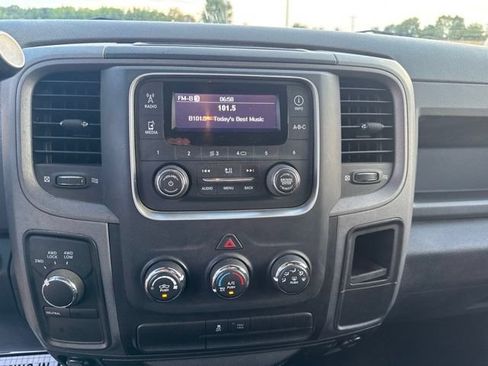 Used 2014 RAM 1500 Express AWD/4WD image 31