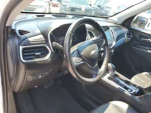 Used 2022 Chevrolet Equinox Premier AWD/4WD image 19