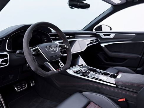 Used 2025 Audi RS 6 performance AWD/4WD image 2
