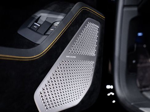 Used 2023 Lamborghini Urus Performante AWD/4WD image 33