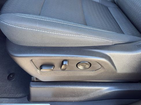 Used 2024 Chevrolet Silverado 1500 LT image 17