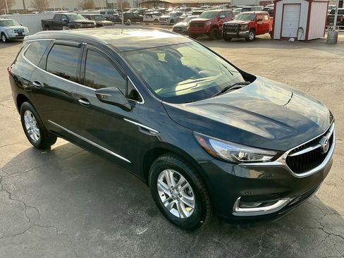 Used 2021 Buick Enclave Essence w/ Sound and Sites Package image 4