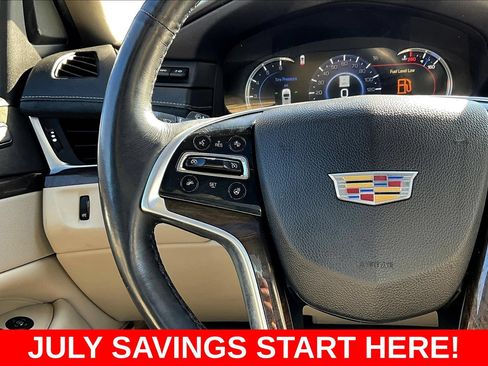 Used 2018 Cadillac Escalade ESV Luxury AWD/4WD image 15