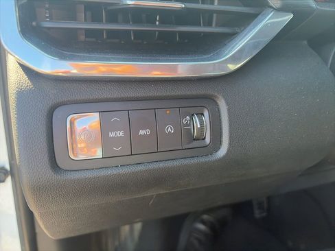 Used 2025 GMC Acadia Elevation AWD/4WD image 12