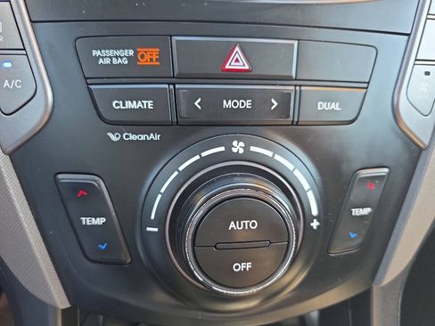 Used 2015 Hyundai Santa Fe Limited w/ Option Group 04 AWD/4WD image 22
