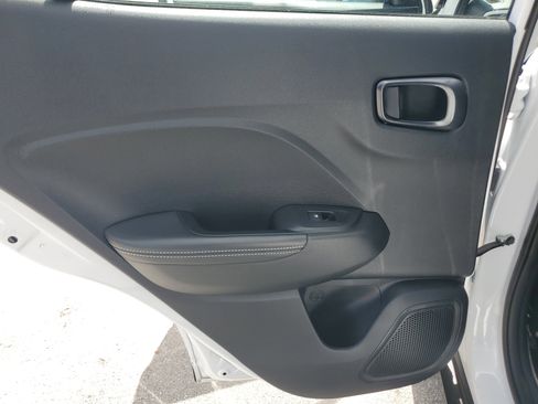 Used 2023 Hyundai Venue Limited w/ Cargo Package image 20