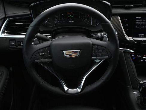 Certified 2024 Cadillac XT6 Sport w/ Technology Package AWD/4WD image 11
