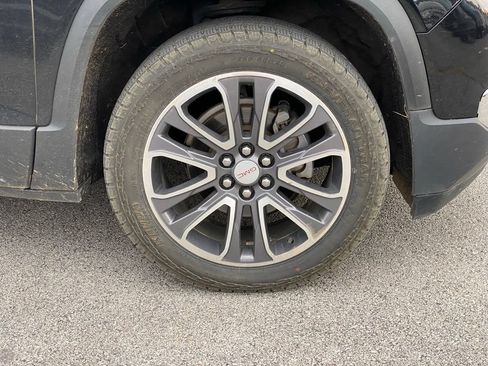 Used 2019 GMC Acadia SLT AWD/4WD image 9