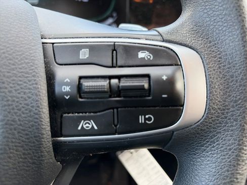 Used 2023 Kia Sportage LX AWD/4WD image 12