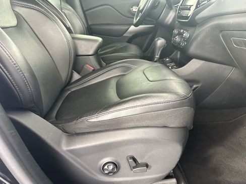 Used 2019 Jeep Cherokee High Altitude image 36