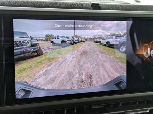 New 2026 Jeep Gladiator Sport image 18