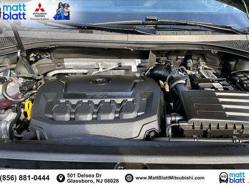 Used 2022 Volkswagen Tiguan SE R-Line image 11