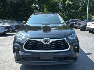 Used 2021 Toyota Highlander XLE AWD/4WD video 2