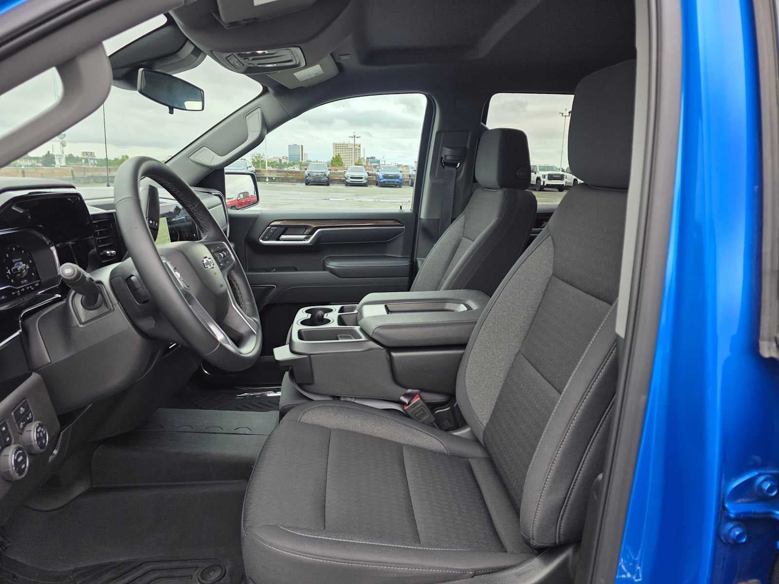 Used 2025 Chevrolet Silverado 1500 LT Trail Boss AWD/4WD image 20