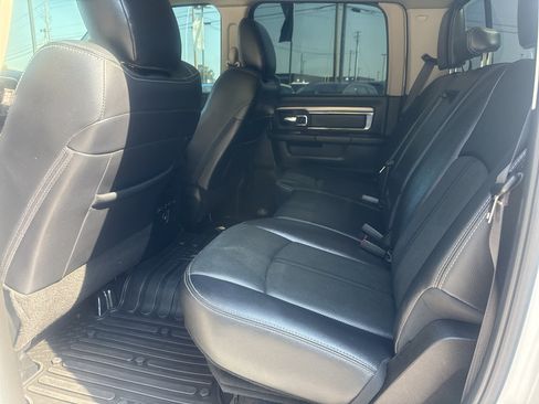 Used 2018 RAM 2500 Laramie w/ Sport Appearance Group AWD/4WD image 11