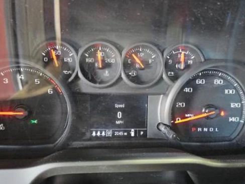 Used 2025 Chevrolet Silverado 2500 Custom w/ Custom Value Package image 4