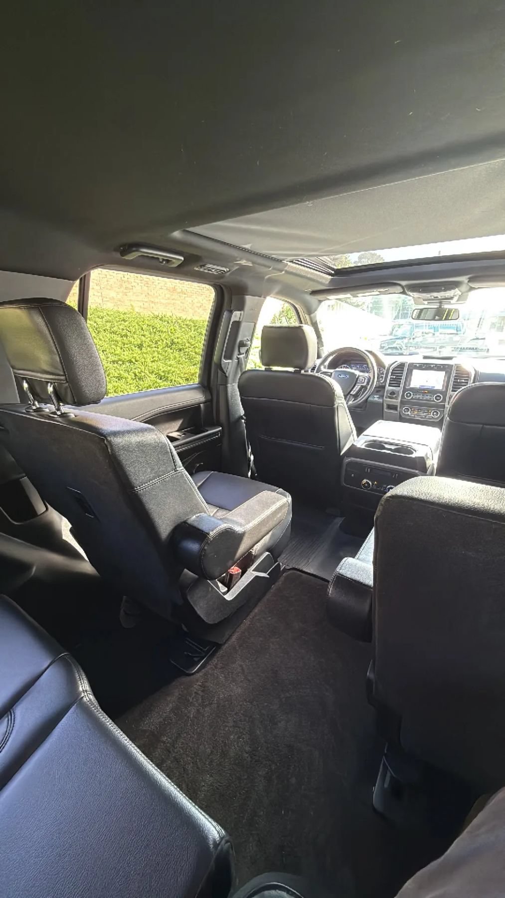 Used 2020 Ford Expedition XLT w/ Equipment Group 202A RWD image 38