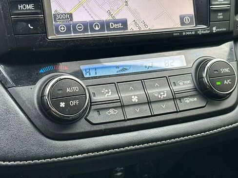 Used 2018 Toyota RAV4 Limited image 19