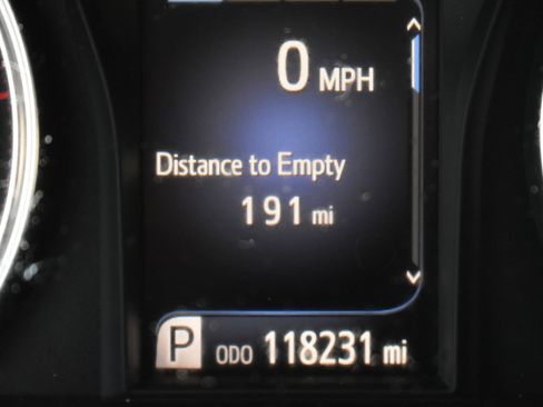 Used 2017 Toyota Camry SE image 31