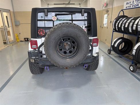 Used 2013 Jeep Wrangler Unlimited Sahara w/ Dual Top Group image 7